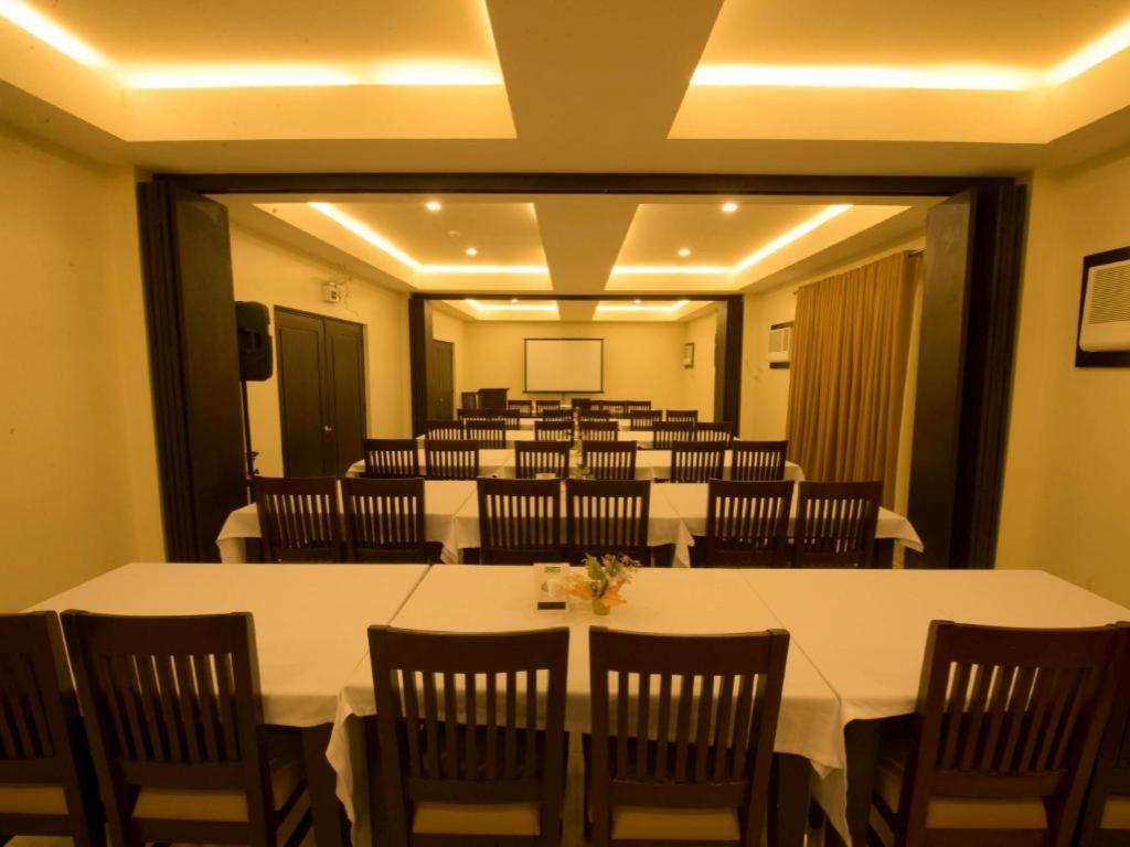 Infinity Suites Davao Ngoại thất bức ảnh