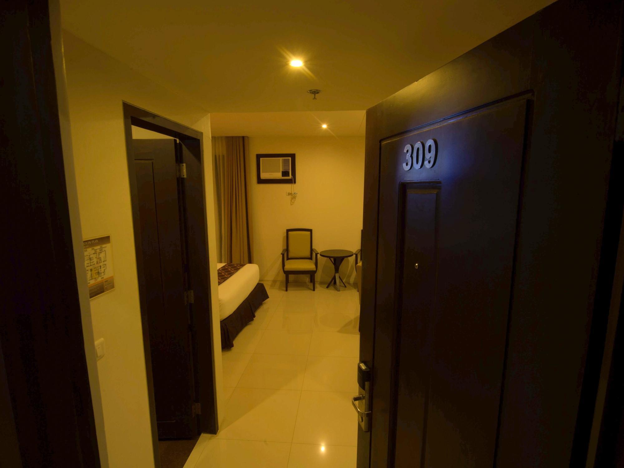 Infinity Suites Davao Ngoại thất bức ảnh