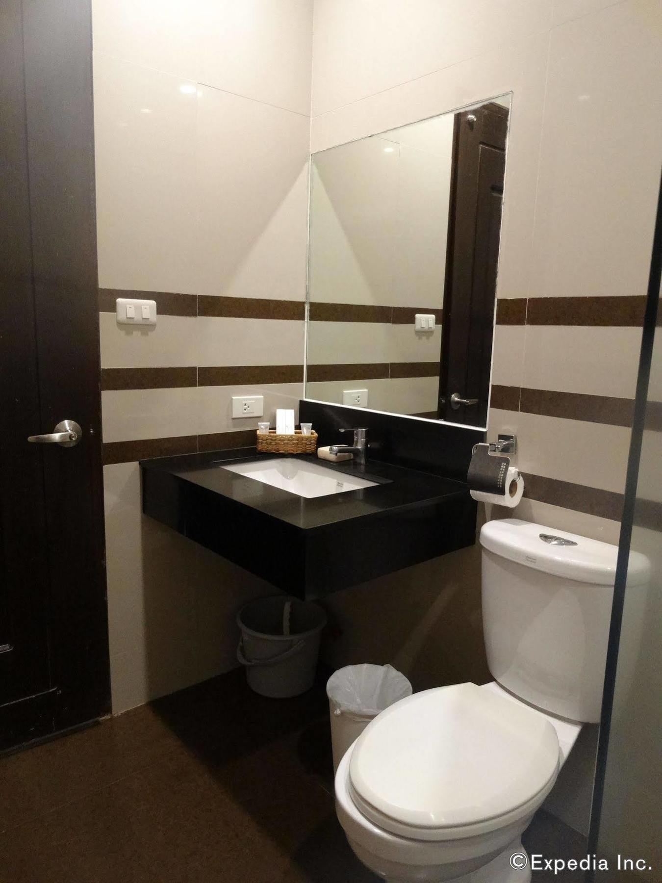 Infinity Suites Davao Ngoại thất bức ảnh