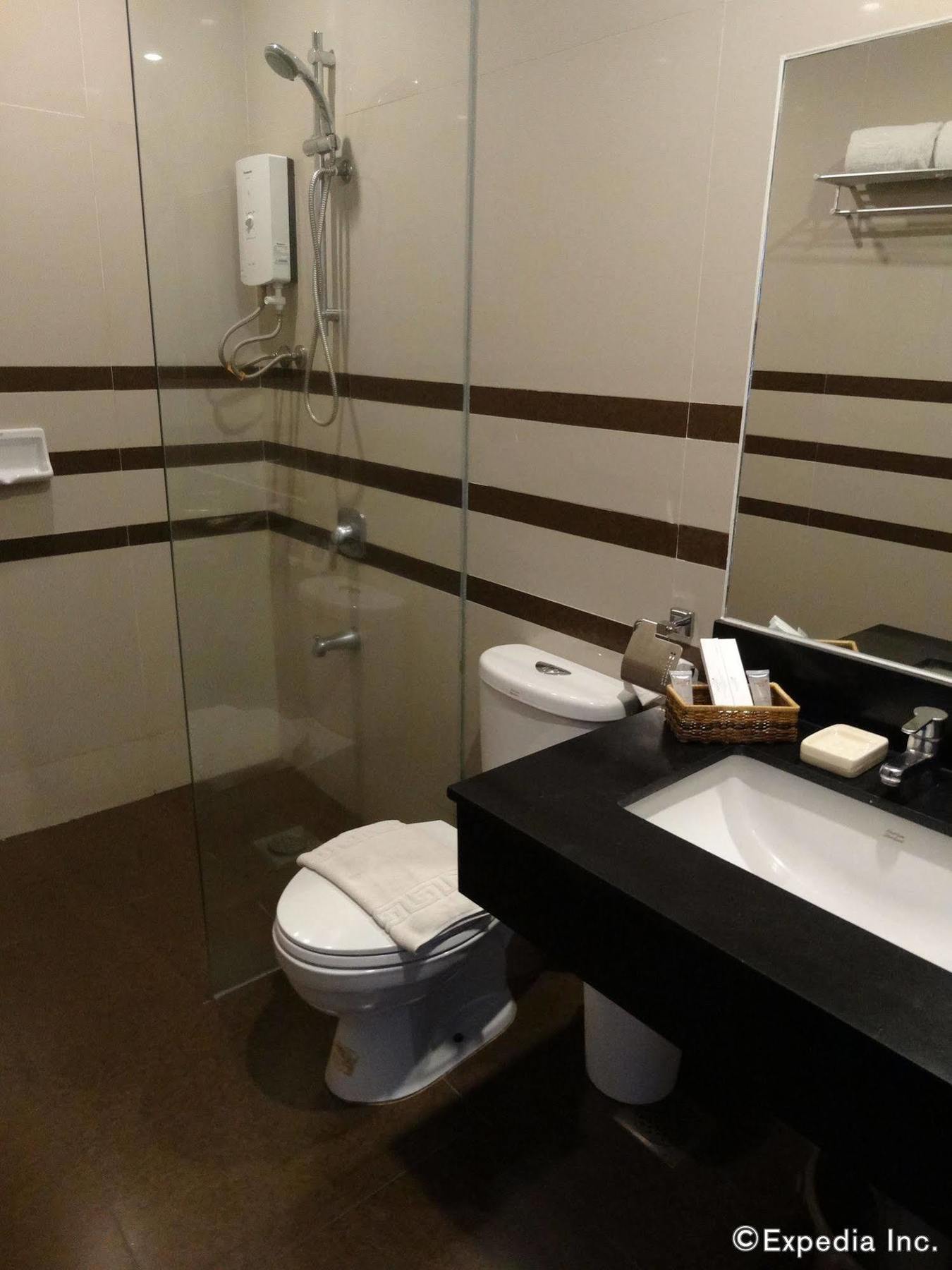 Infinity Suites Davao Ngoại thất bức ảnh