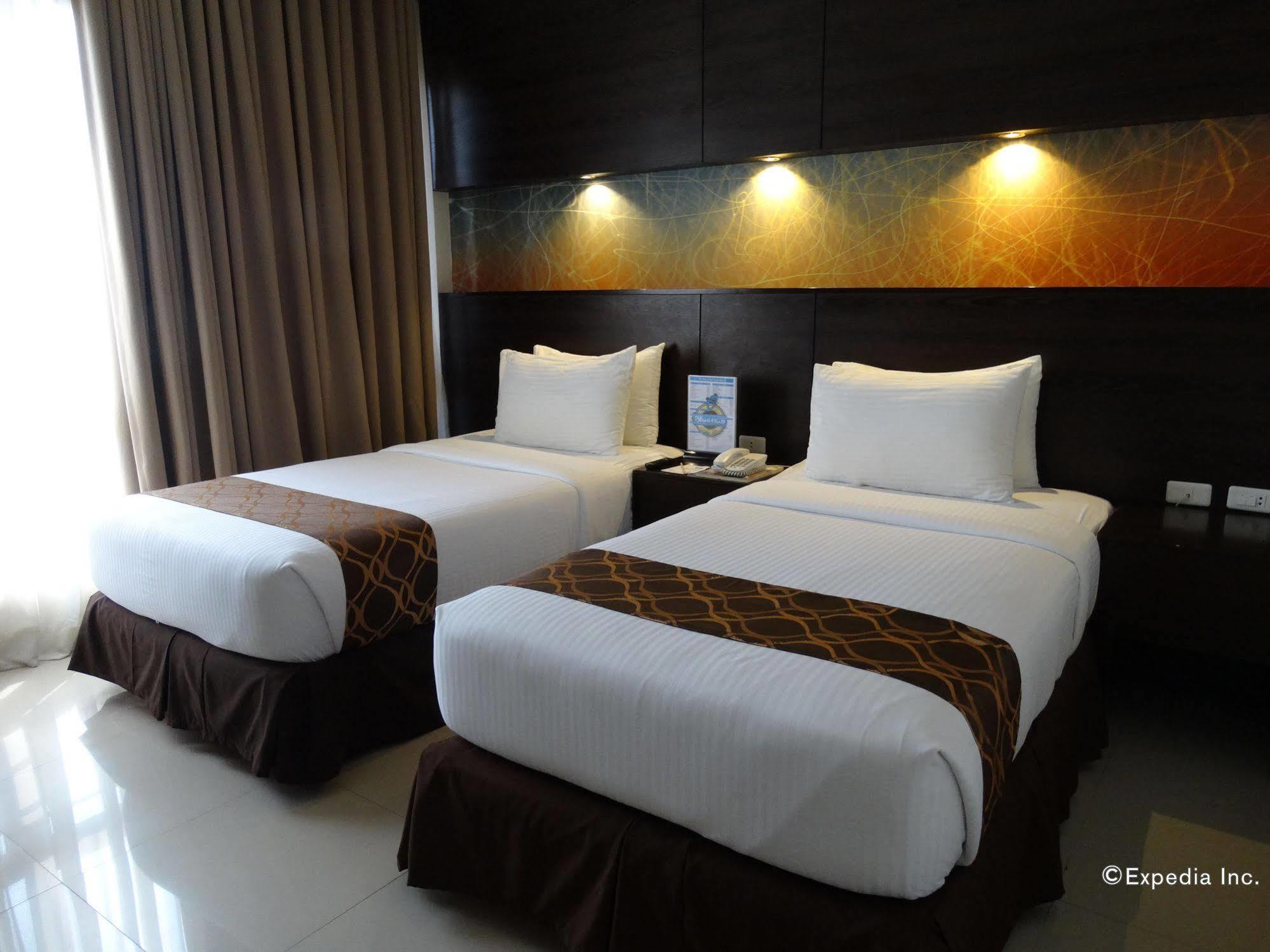 Infinity Suites Davao Ngoại thất bức ảnh