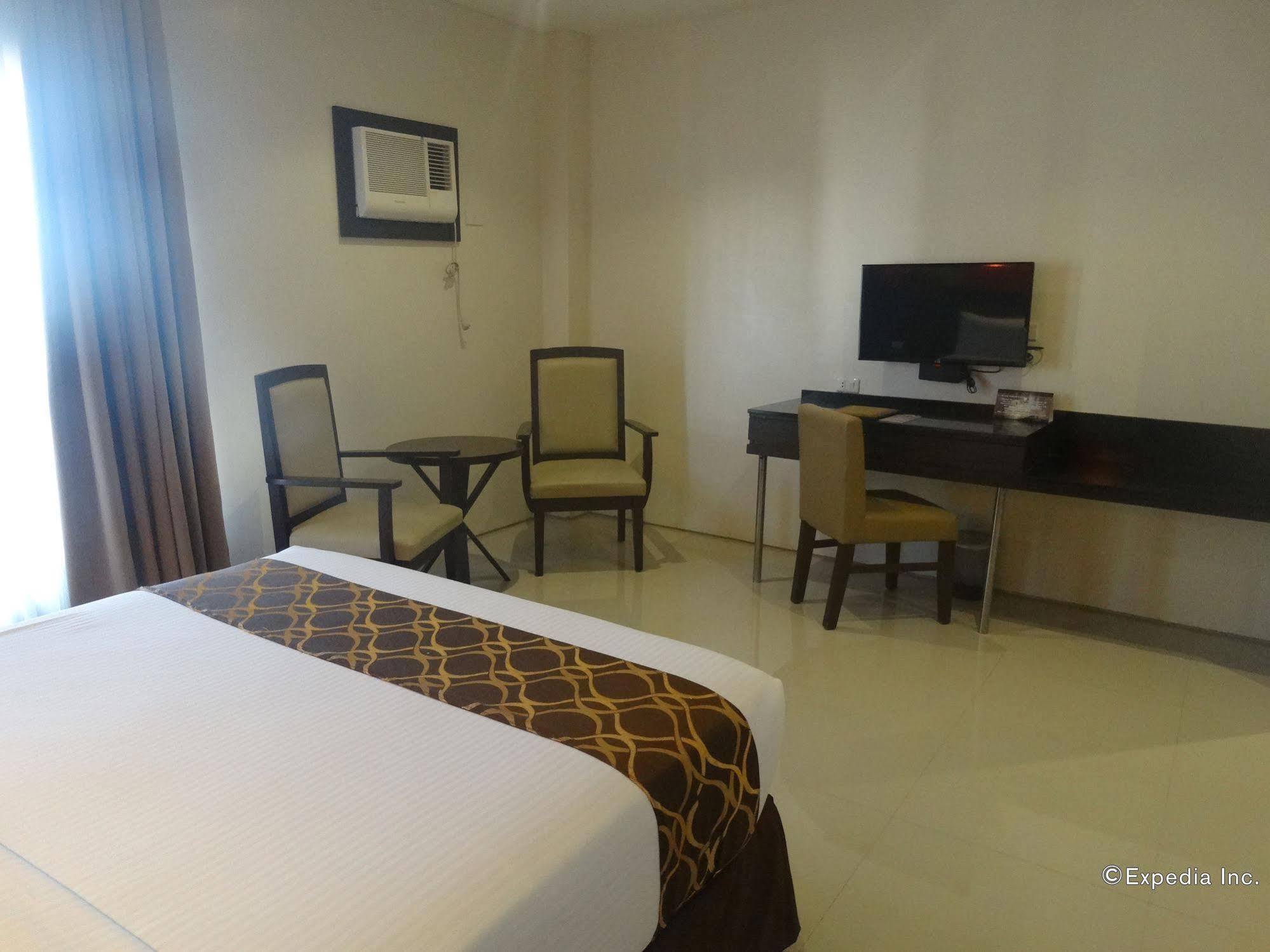 Infinity Suites Davao Ngoại thất bức ảnh
