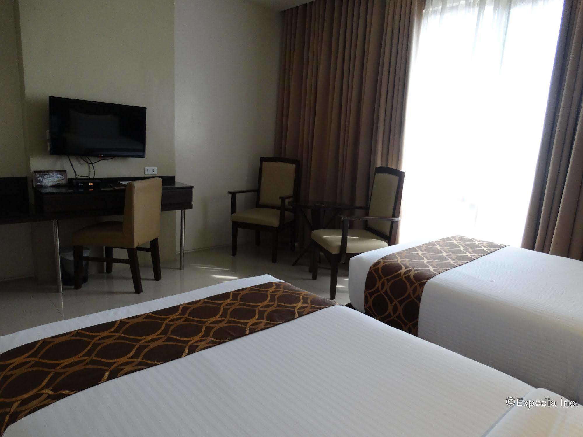 Infinity Suites Davao Ngoại thất bức ảnh