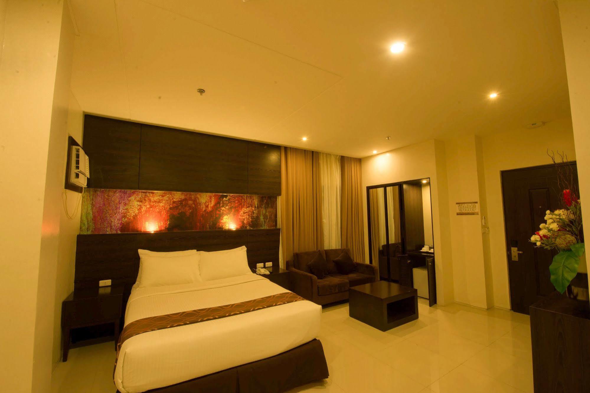 Infinity Suites Davao Ngoại thất bức ảnh