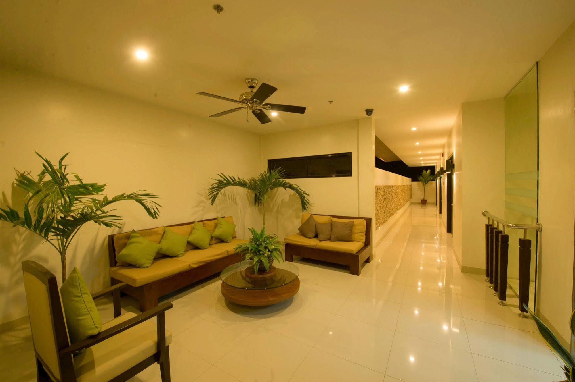 Infinity Suites Davao Ngoại thất bức ảnh